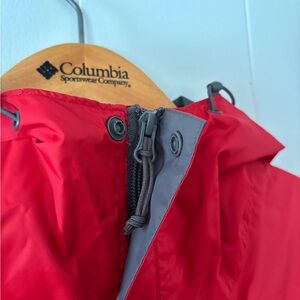 Columbia Red rain Jacket packable